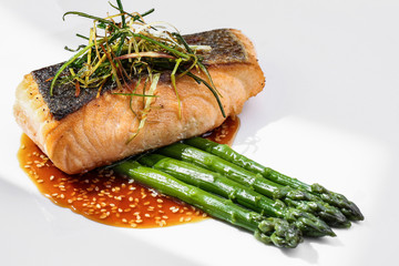 fish fillet with green asparagus