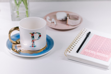 Girlboss - Desk - Entrepreneur - Tech - Pink