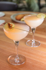 cocktails making