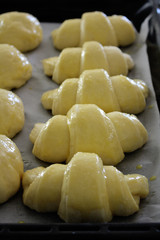 CROISSANT PRIMA DELLA COTTURA