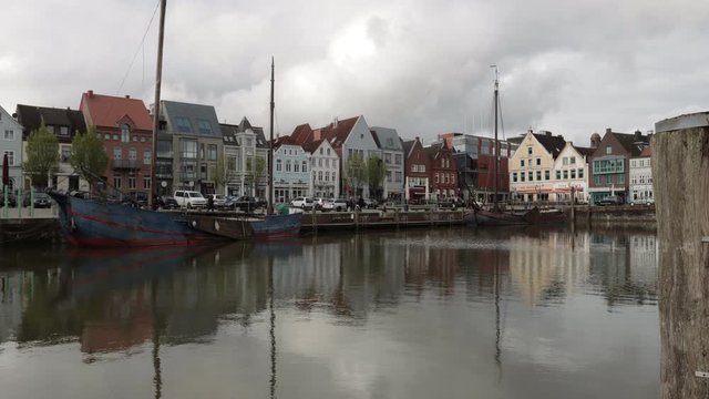Zeitraffer vom Husumer Hafen bei auflaufendem Wasser zur Flut
