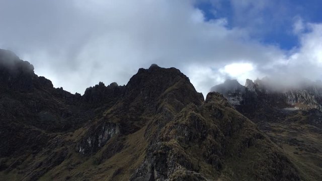WS T/L mountains and clouds in Cusco Peru