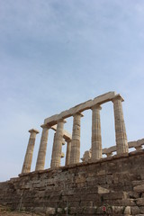 Fototapeta premium 隠れた絶景 ドラマチックなサンライズ&サンセット ポセイドン神殿(スーニオン岬<アテネ>)