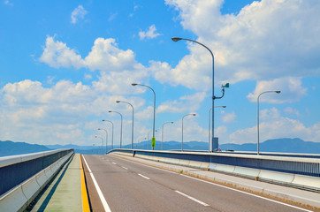 滋賀県の琵琶湖大橋