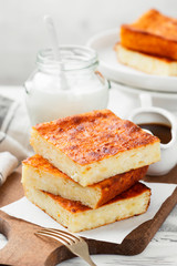 Appetizing cottage cheese casserole with sour cream.	

