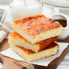 Appetizing cottage cheese casserole with sour cream.	
