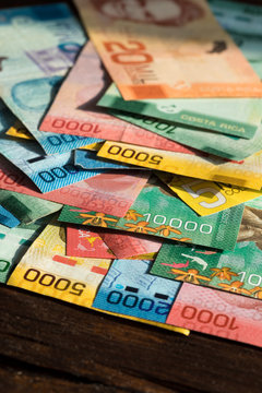 Costa Rica money, Various banknotes, all denominations of paper