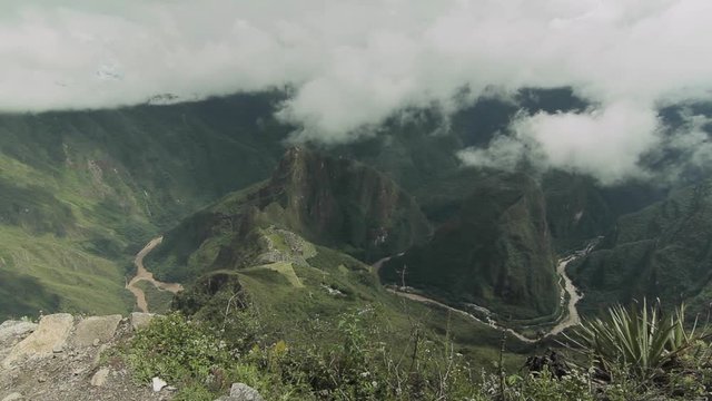 WS T/L clouds in Machu Picchu, Cusco, Peru