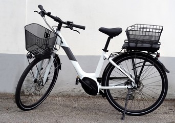 Brand new electric bicycle, or e bike, for women. The  battery is thin enough to be placed under...