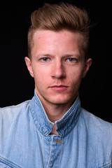 Obraz premium Face of rebellious man as punk rocker