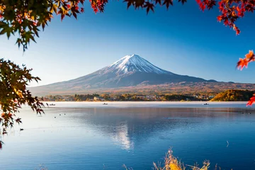 Papier Peint photo Mont Fuji mt fuji with mirror image in autumn