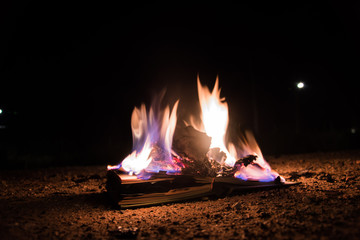 libro ardiendo en llamas