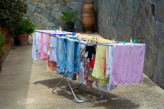 ropa tendida al sol