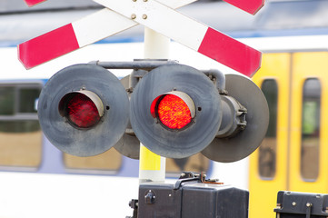Red stop signal at a level crossing