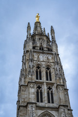 Fototapeta na wymiar Cathedrale Saint Andre and Pey Berland Tower in Bordeaux, France