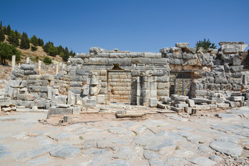 Obraz premium The ruins of the ancient city of Ephesus in Turkey