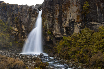 Fototapeta na wymiar Taranaki Wasserfall, Wasserfall, Tongariro Nationalpark, Nordinsel, Neuseeland