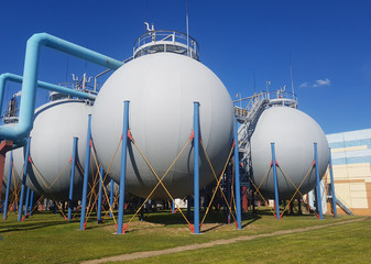 Ball air gasholder of the control and measuring device