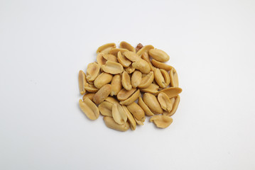 A pile of roasted peanuts