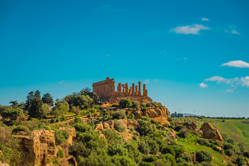 Fototapeta na wymiar Valley dei Templi, Agrigento, Sicily 