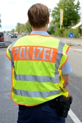 Fontière franco allemande. Controle de la Polizei sur les véhicules entrant en Allemagne