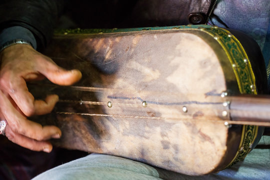 Moroccan Guemri - Sintir instrument, Marrakesh