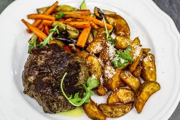 Meat fritter with vegetables