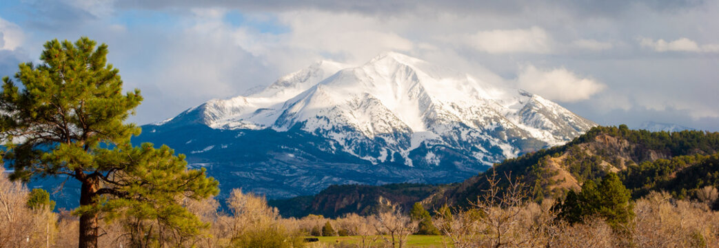 panorama of the sopris mountain