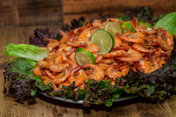 shrimp fried in garlic and oil