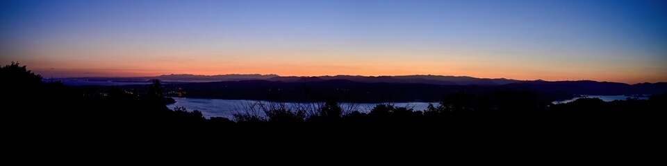 川内峠から見た夜明け前のパノラマ情景＠長崎