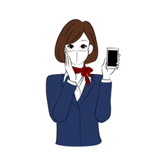 マスクをつけてスマホを見せる制服を着た女性