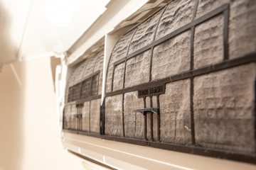 エアコンフィルター　埃　