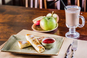pancakes with apple