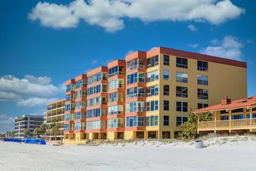 Cercles muraux Clearwater Beach, Floride Yellow and Orange Beach Condos in Florida