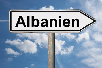 Obraz premium Wegweiser Albanien
