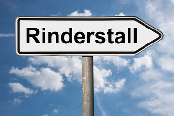 Fototapeta premium Wegweiser Rinderstall