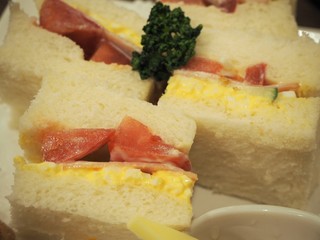 日本の名古屋の喫茶店のサンドウィッチ
