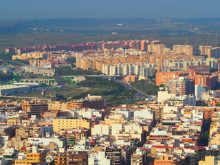 Fototapeta na wymiar Panorámica de la ciudad en la zona sur de Alicante