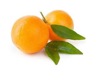Fresh whole mandarins with leaves