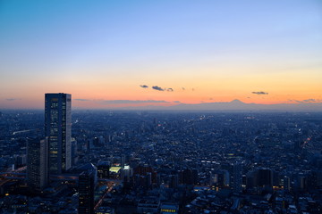 新宿の夕日