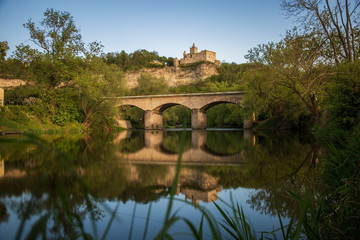 Rudelsburg am Ufer von Saale 