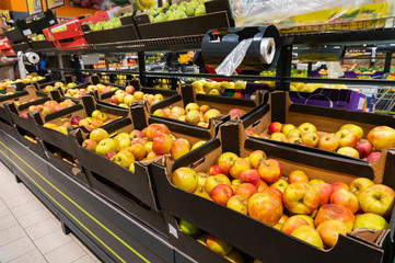 Apples on market stall