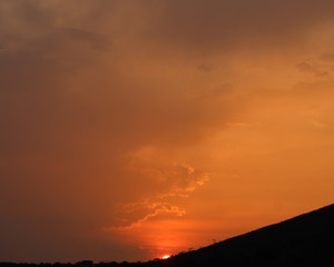 Sol Ocultandose al Atardecer