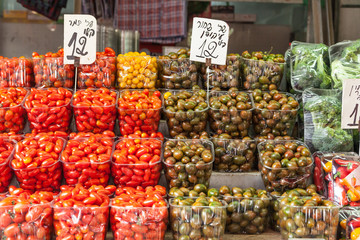 Fresh Organic Farm Tomatoes at the Market