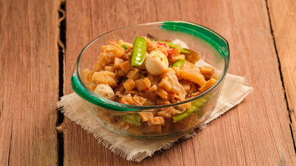 Special dishes from Indonesia during Eid called sambal goreng kentang