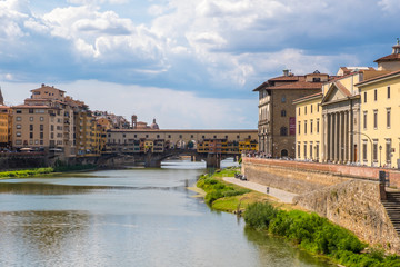 Fototapeta premium View of Ponte Vecchio and Arno River in Florence, Tuscany, Italy