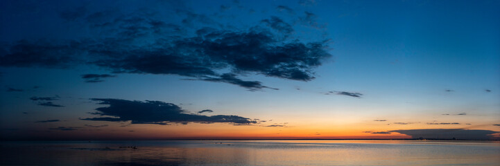Fototapeta na wymiar Nice panorama evening scene on lake