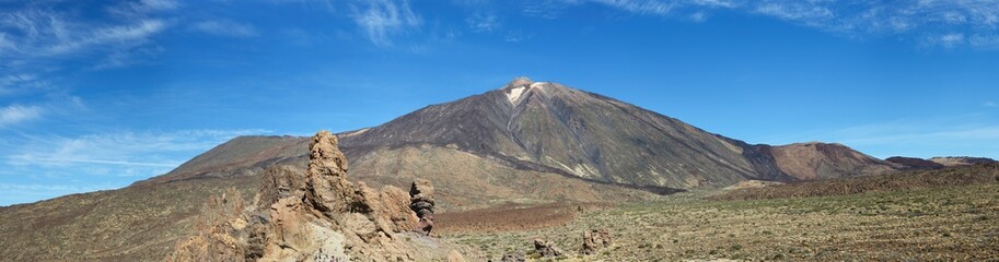 Fototapeta na wymiar Panoramic view towards Teide and Pico Viejo craters, Tenerife.
