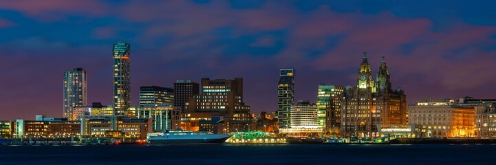 Obraz premium Liverpool skyline night