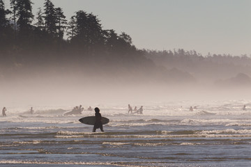 Surfer auf Vancouver Island